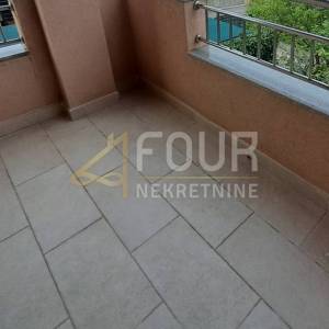 Otok Krk, Malinska, 61m2, 2s+db, terasa