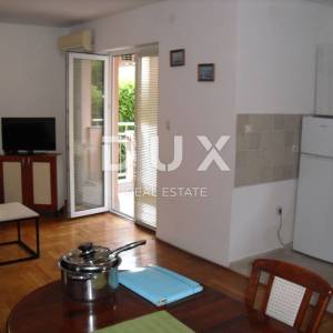OTOK KRK, MALINSKA - Apartman 2S+DB sa vrtom i parkingom