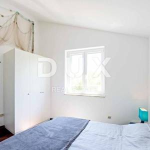 OTOK KRK, MALINSKA - Apartman 4S+DB na 200m od mora