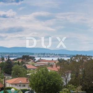 OTOK KRK, MALINSKA - apartmanska kuća s dva bazena i pogledom na more