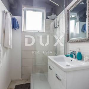 OTOK KRK, MALINSKA - apartmanska kuća s dva bazena i pogledom na more