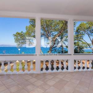 OTOK KRK, MALINSKA - apartman prvi red od mora