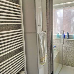 OTOK KRK, MALINSKA - Četverosobni dvoetažni apartman sa pogledom na more