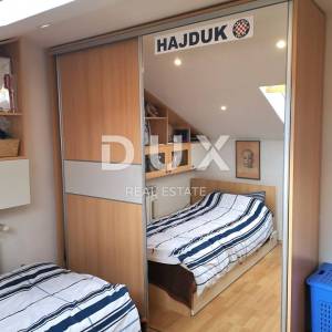 OTOK KRK, MALINSKA - Četverosobni dvoetažni apartman sa pogledom na more