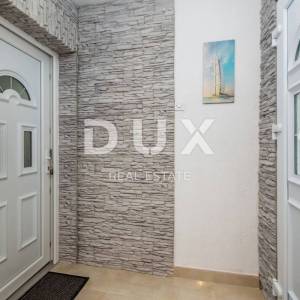 OTOK KRK, MALINSKA - Dvojna kuća s 4 apartmana i pogledom na more