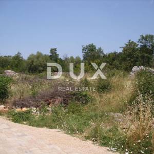 OTOK KRK, MALINSKA - Građevinsko zemljište 624 m2