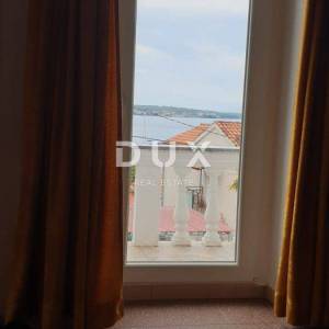 OTOK KRK, MALINSKA - Kamena vila blizu mora