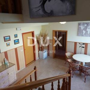 OTOK KRK, MALINSKA - kuća za turizam