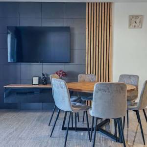 OTOK KRK MALINSKA - Luksuzan apartman s vlastitom okućnicom i bazenom, 250m od mora