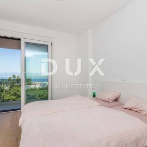OTOK KRK, MALINSKA - Luksuzni penthouse s bazenom i panoramskim pogledom na more
