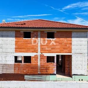 OTOK KRK, MALINSKA - Moderna dvojna kuća s pogledom na more