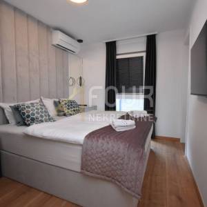 Otok Krk, Malinska, novogradnja, 88.42m2, 3s+db, bazen, okućnica