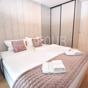 Otok Krk, Malinska, novogradnja, 88.42m2, 3s+db, bazen, okućnica