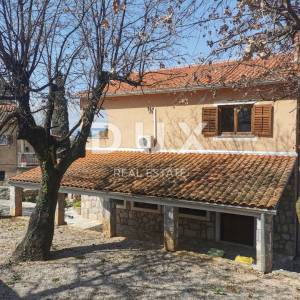 OTOK KRK, MALINSKA - Obiteljska kuća sa poslovnim prostorom