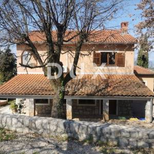 OTOK KRK, MALINSKA - Obiteljska kuća sa poslovnim prostorom