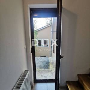 OTOK KRK, MALINSKA - Obiteljska kuća sa poslovnim prostorom