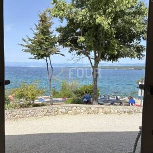 Otok Krk, Malinska - okolica, poslovni prostor, 150m2