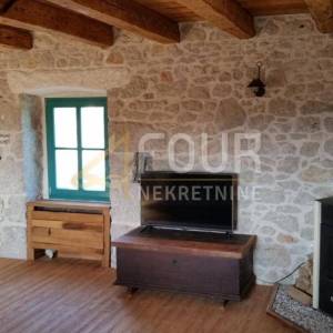 Otok Krk, Malinska - okolica, kuća u nizu s bazenom