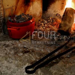Otok Krk, Malinska - okolica, kuća u nizu s bazenom