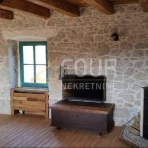 Otok Krk, Malinska - okolica, kuća u nizu s bazenom