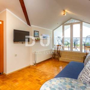 OTOK KRK, MALINSKA - Renovirana apartmanska kuća u blizini mora