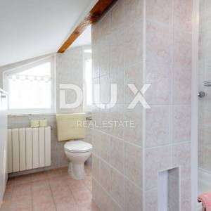 OTOK KRK, MALINSKA - Renovirana apartmanska kuća u blizini mora