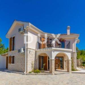 OTOK KRK, MALINSKA - Samostojeća kuća s bazenom