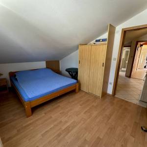 OTOK KRK, MALINSKA - simpatičan stan s pogledom na more