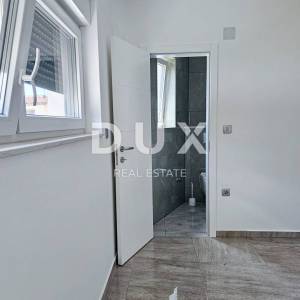 OTOK KRK, MALINSKA - Vila modernog dizajna s bazenom 