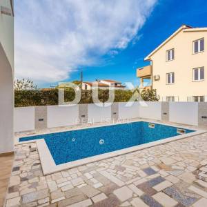 OTOK KRK, MALINSKA - vila s bazenom i pogledom na more