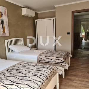OTOK KRK - Mediteranska vila sa bazenom i velikom okućnicom