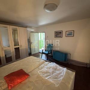 Otok Krk, Milohnići, kuća s garažom, 278.23m2