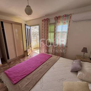 Otok Krk, Milohnići, kuća s garažom, 278.23m2