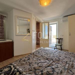 Otok Krk, Milohnići, kuća s garažom, 278.23m2