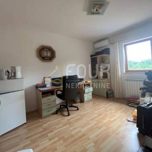 Otok Krk, Njivice, 2s+db+studio apartman, 500m od mora