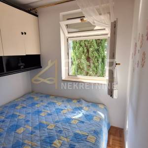 Otok Krk, Njivice, 33m2, 1s+db, lođa, 150m od mora