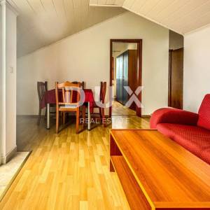 OTOK KRK, NJIVICE- Apartman u potkrovlju s pogledom na cijeli Kvarner