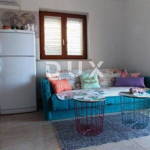 OTOK KRK, NJIVICE - Apartmanska kuća s panoramskim pogledom na more