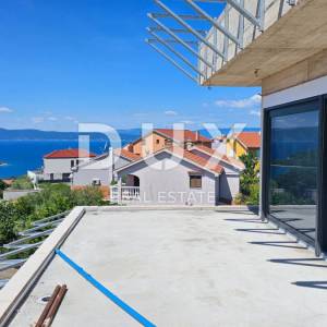 OTOK KRK, NJIVICE - Ekskluzivna novogradnja, penthouse s krovnim bazenom!