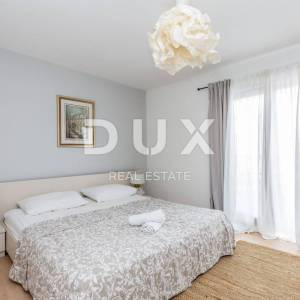 OTOK KRK, NJIVICE - Etaža kuće na prvom katu s dva apartmana