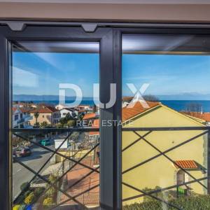OTOK KRK, NJIVICE - Kuća s apartmanima i poslovnim prostorom