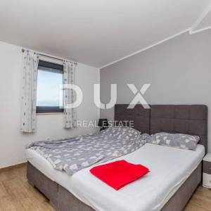 OTOK KRK, NJIVICE - Kuća s apartmanima i poslovnim prostorom