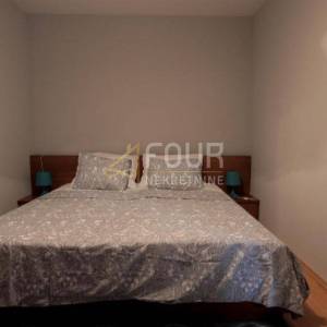 Otok Krk, Njivice, kuća s bazenom, 5 apartmana + dodatni apartman