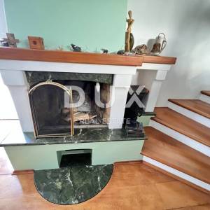 Otok Krk, Njivice - Samostojeća kuća sa velikom okućnicom