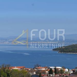 Otok Krk, Njivice, samostojeća kuća, pogled na more