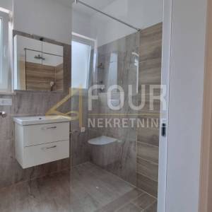 Otok Krk, Njivice, stan 95m2, novogradnja, pogled na more