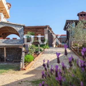 OTOK KRK, okolica grada Krka – uhodan posao, restoran i pansion