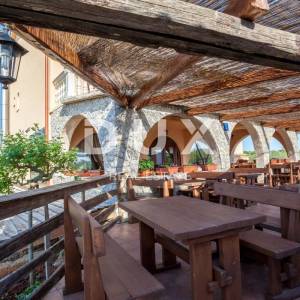 OTOK KRK, okolica grada Krka – uhodan posao, restoran i pansion