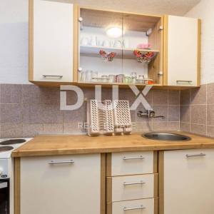 OTOK KRK, okolica Šila - Apartmanska kuća s velikim potencijalom