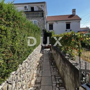 Otok Krk, okolica Šila -  Kuća s pogledom na more